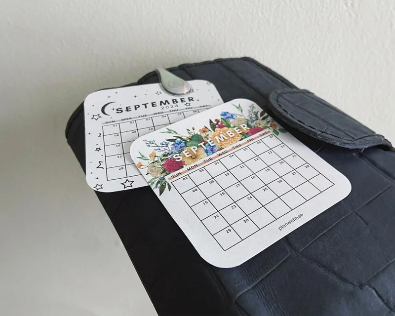 Custom Pockets Calendar Printing